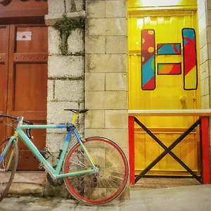 Hostel Bed Station & Bar, Shkodër